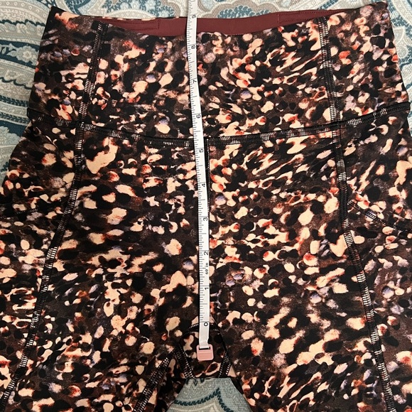 Lululemon Invigorate High-Rise Tight 25" Motion Flux Multi (Size 2) - Picture 17 of 17